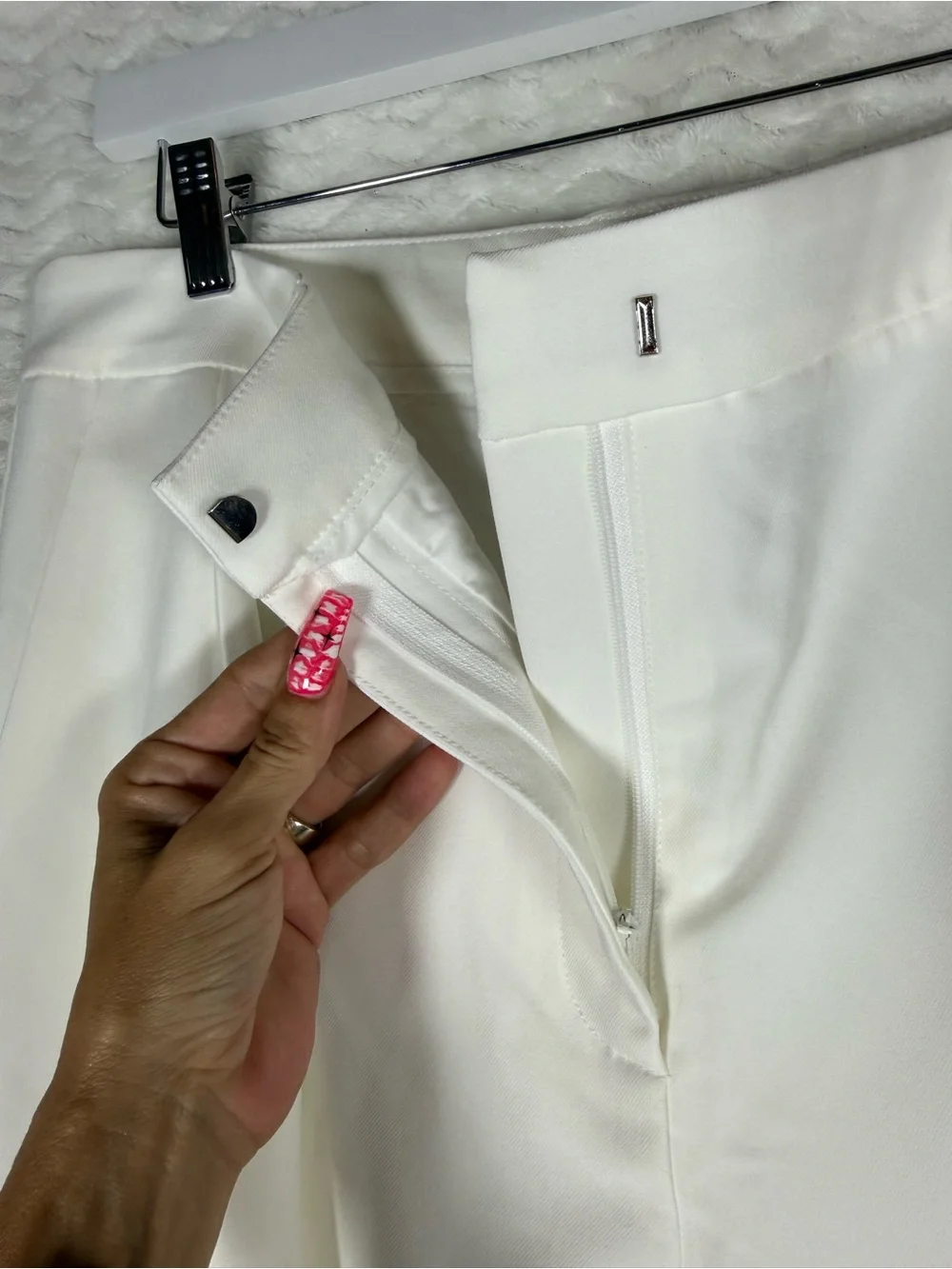 Commense White Wide-Leg Dress Pants. Absolutely gorgeous 🧡🔥 look amazing piece 😎